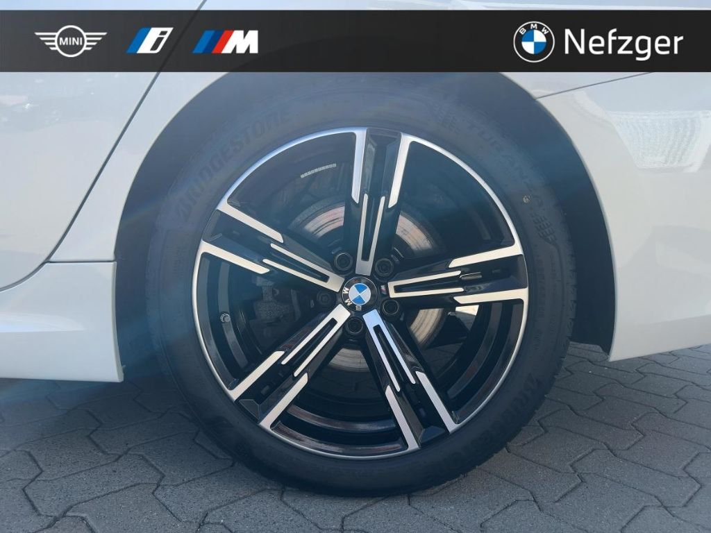 BMW 318 i Touring M Sport Driving Assistant 360°