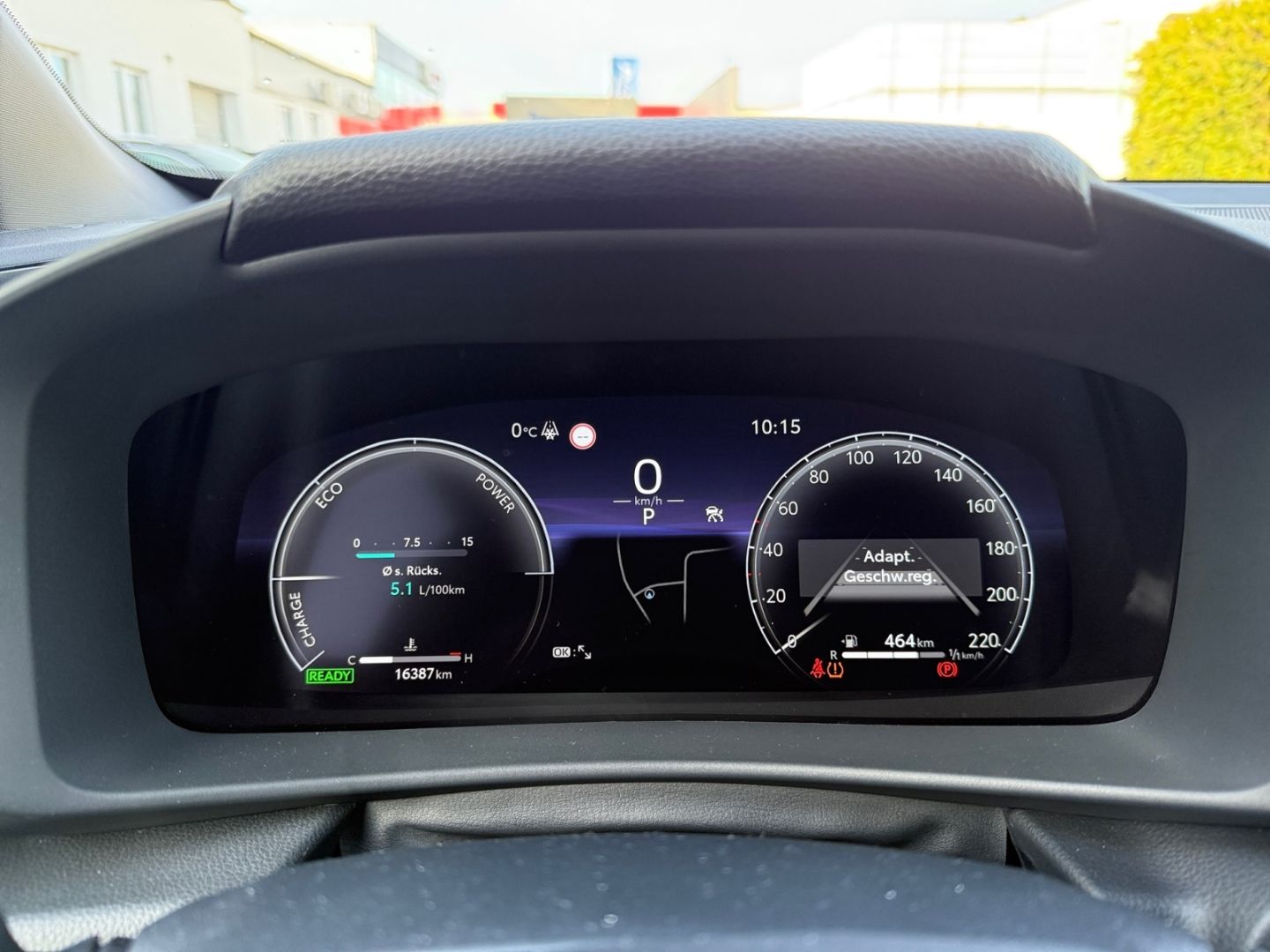 Toyota C-HR 2.0 Hybrid - Samsaru's Car Outlet