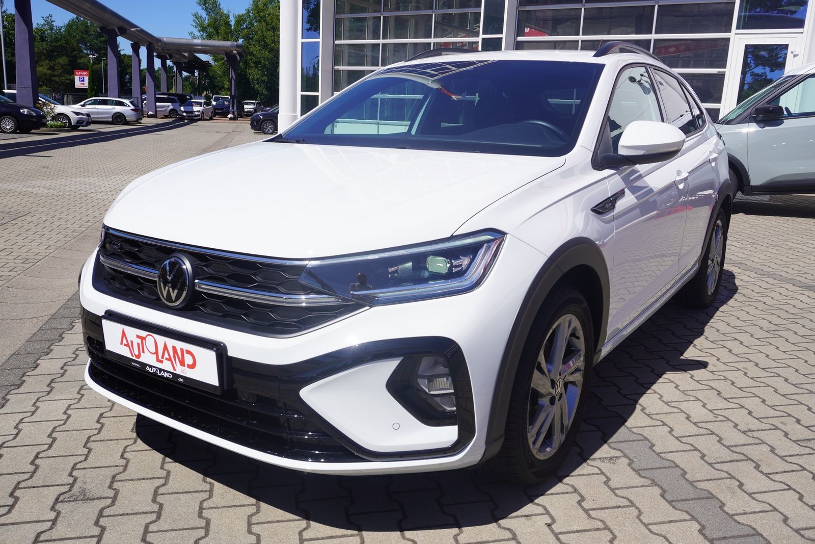 Volkswagen Taigo 1.0 TSI DSG R-Line - Samsaru's Car Outlet