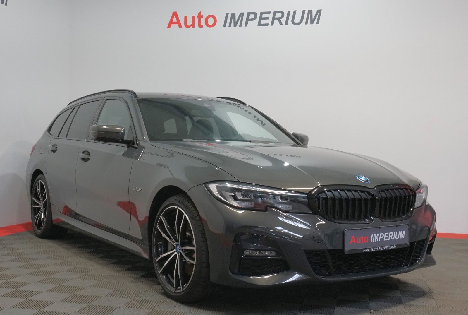 BMW 330 e xDrive M Sport - Samsaru's Car Outlet