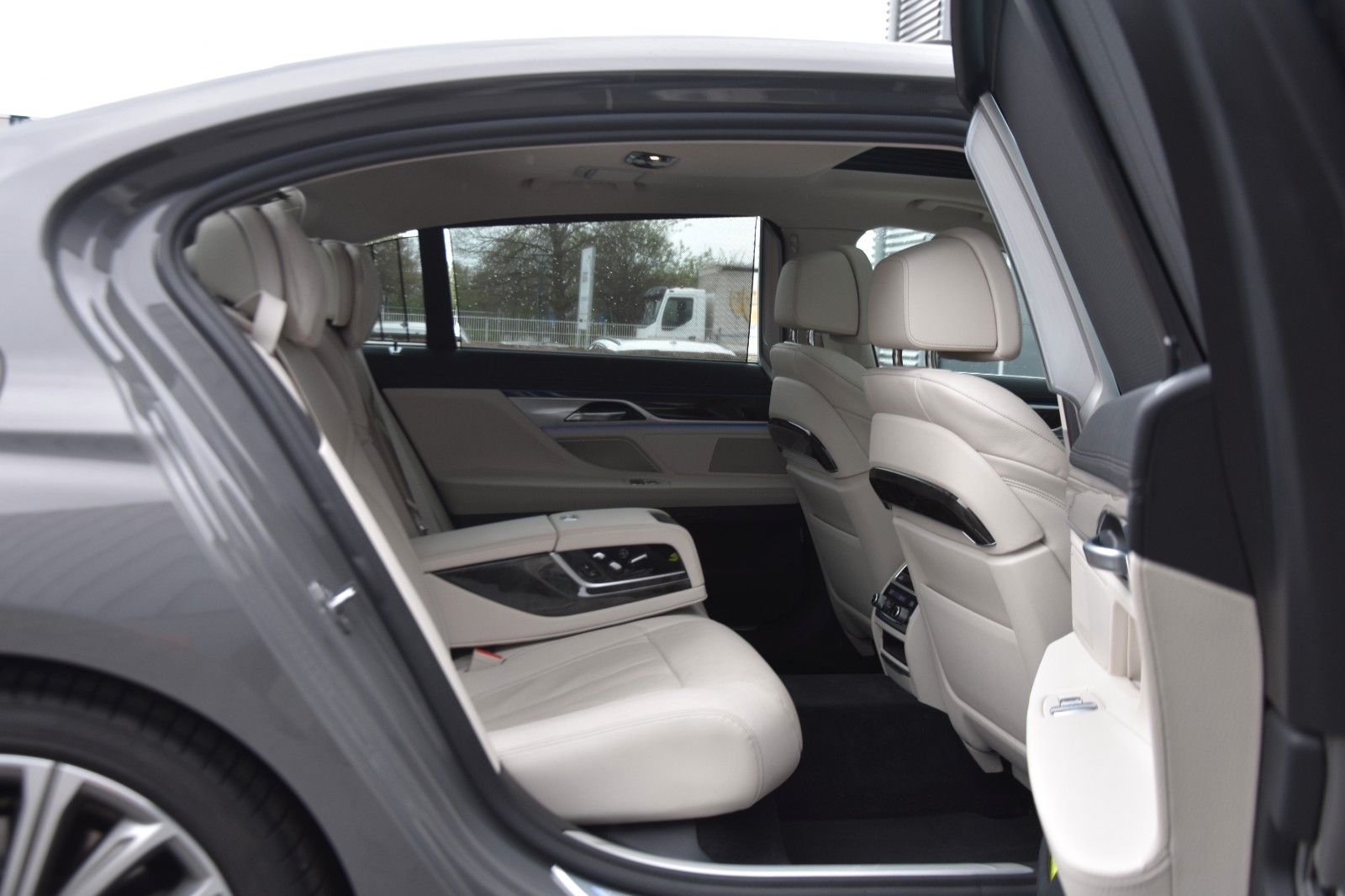 BMW 745L e xDrive SHD LUFT SOFT HUD LASER MASSAGE