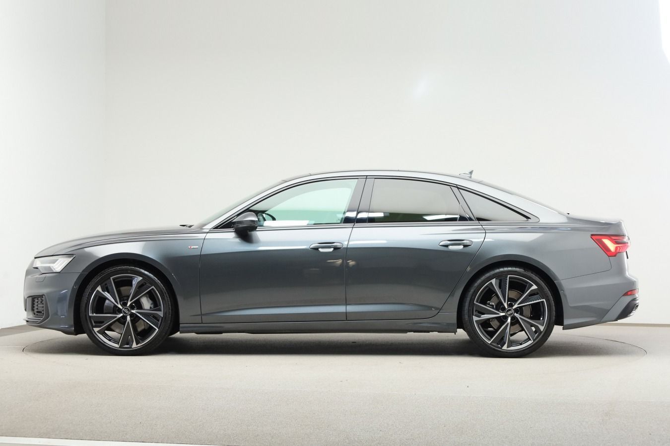 Audi A6 Limousine 55 TFSI S line - Samsaru's Car Outlet