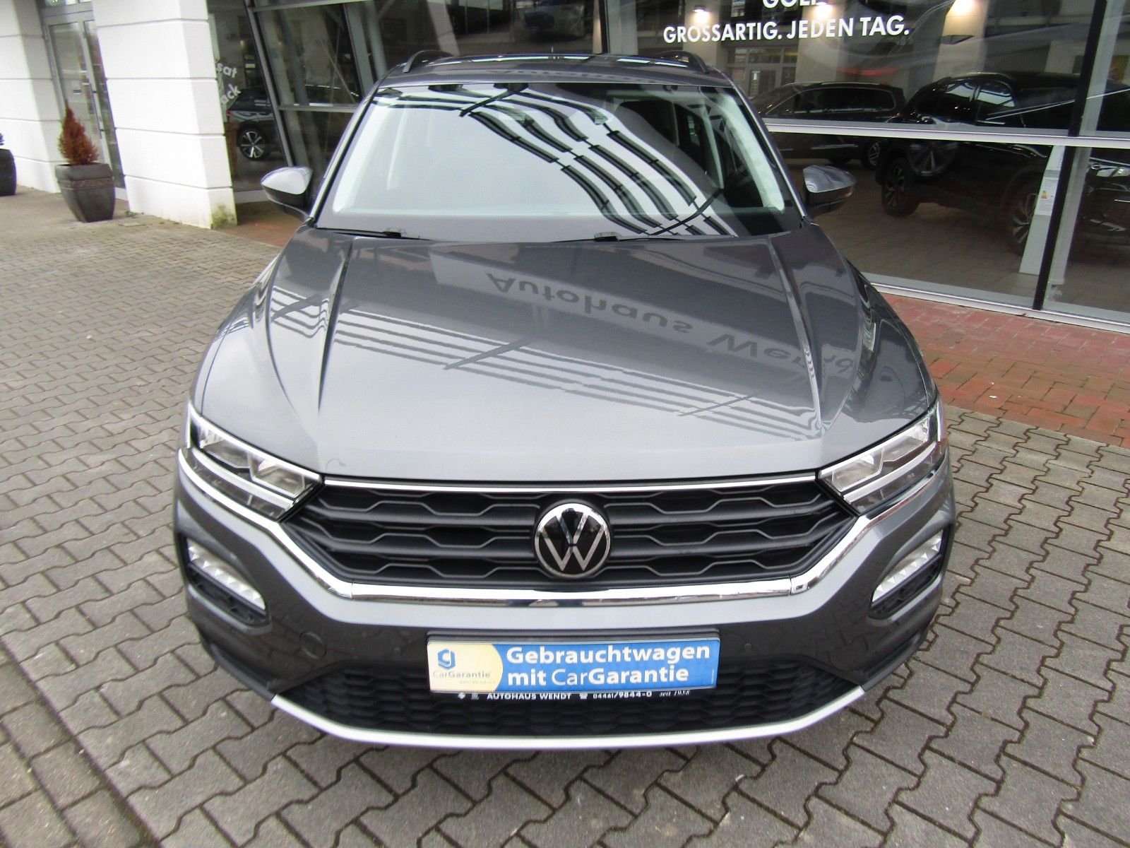 Volkswagen T-Roc 1.5 TSI Style - Samsaru's Car Outlet