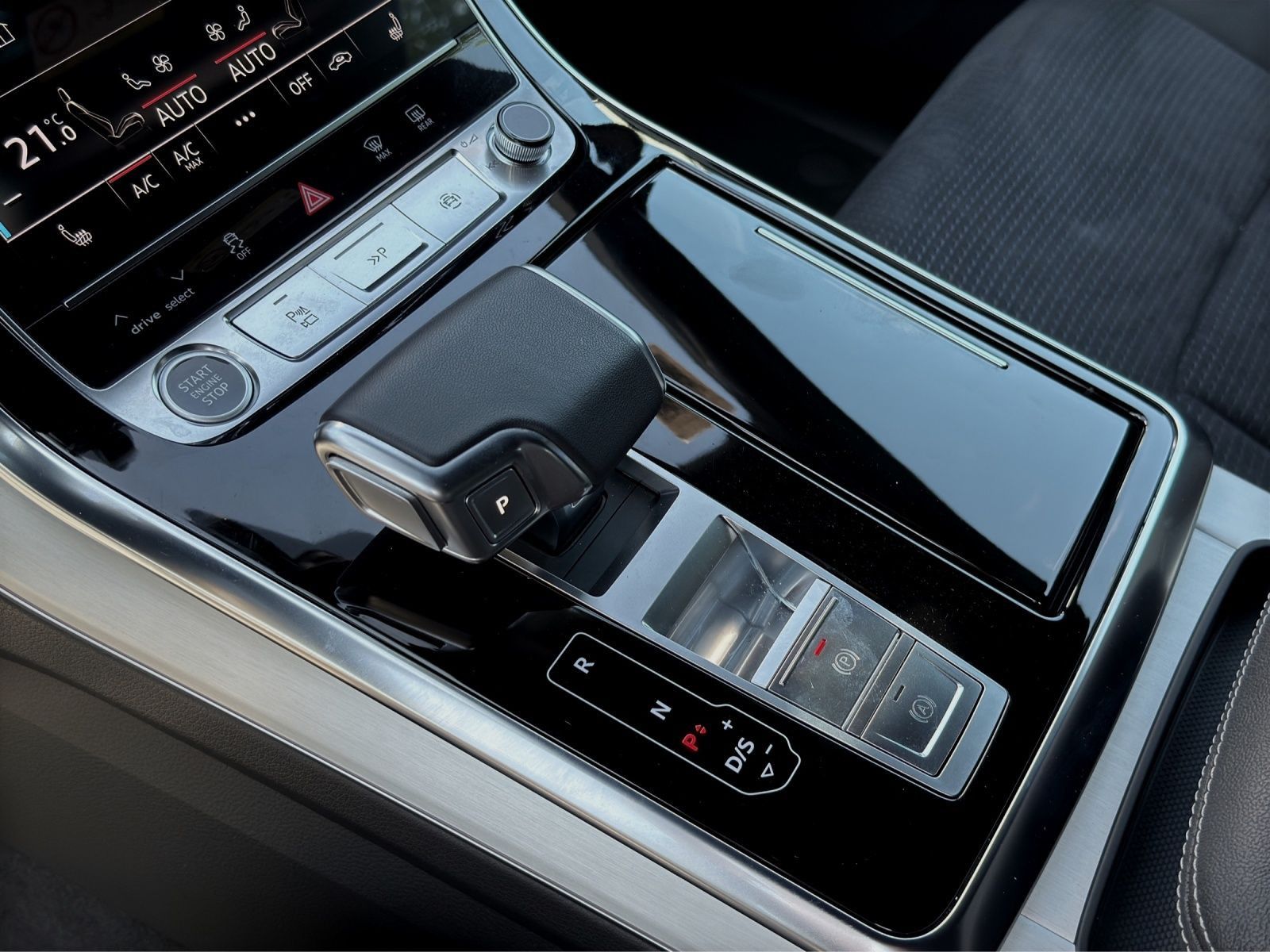 Audi Q7 50 TDI Q S LINE 7-SITZE LM20 AHK MATRIX
