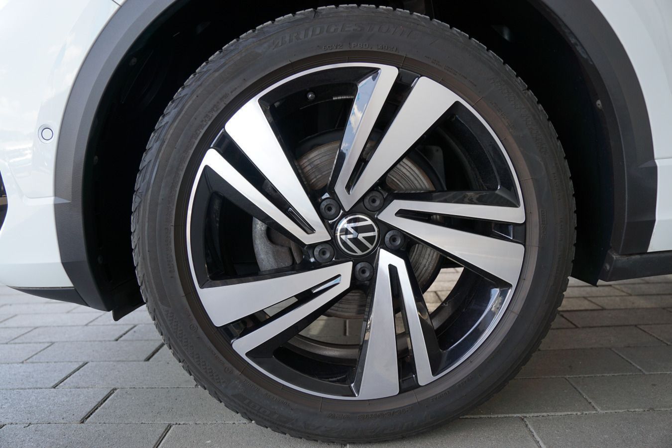 Volkswagen T-Roc R-Line 1.5 TSI DSG - Samsaru's Car Outlet