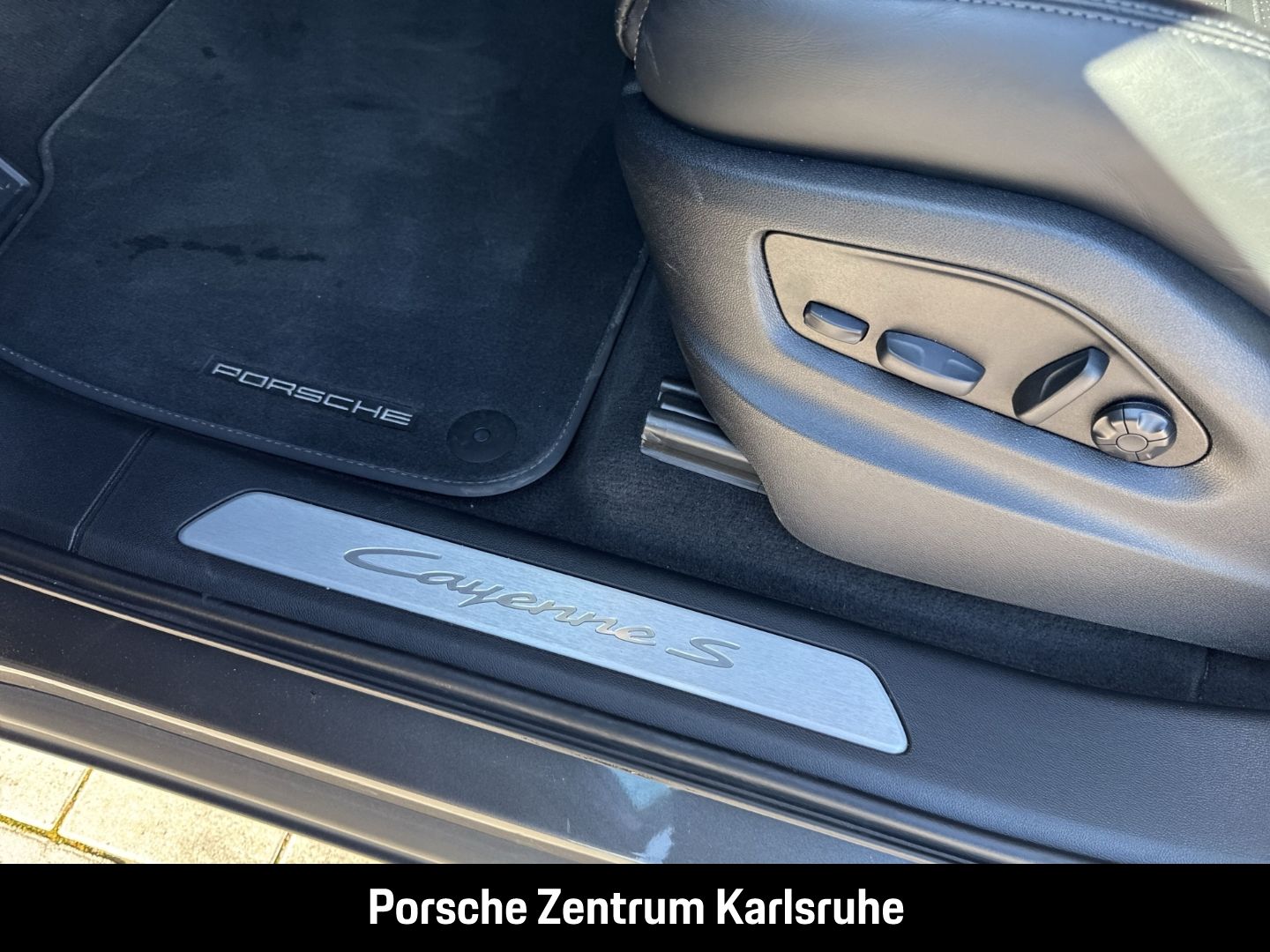 Porsche Cayenne S E-Hybrid Coupe InnoDrive LED-Matrix
