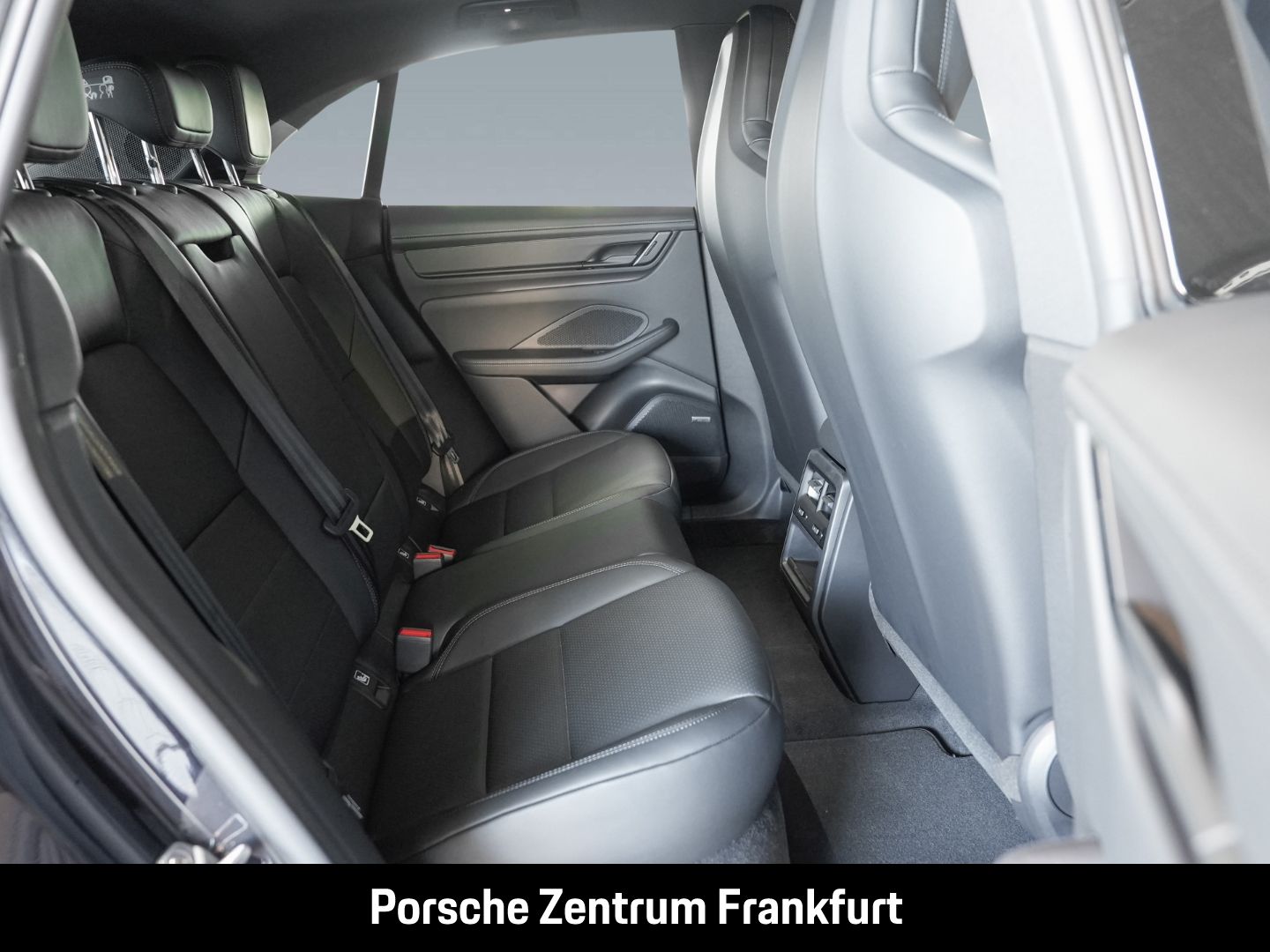 Porsche Macan 4S BOSE Luftfederung Panorama InnoDrive