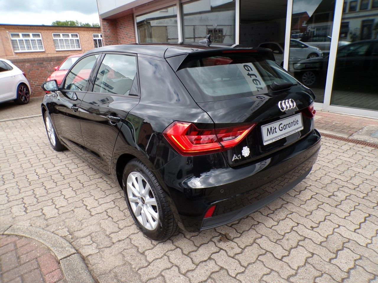Audi A1 SPORTBACK 25 TFSI S-TRONIC - Samsaru's Car Outlet