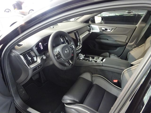 Volvo S60 Recharge Ultimate Dark T8 AWD - B&W,360°