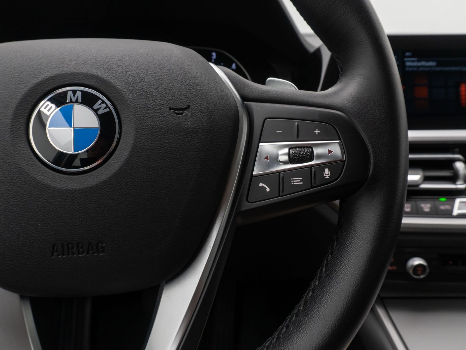 BMW 320d Advantage - Samsaru's Car Outlet