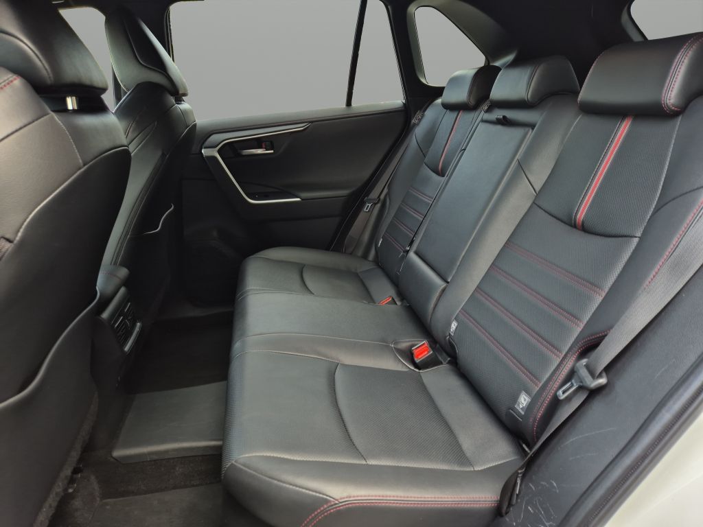 Toyota RAV4 Plug-In - Samsaru's Car Outlet