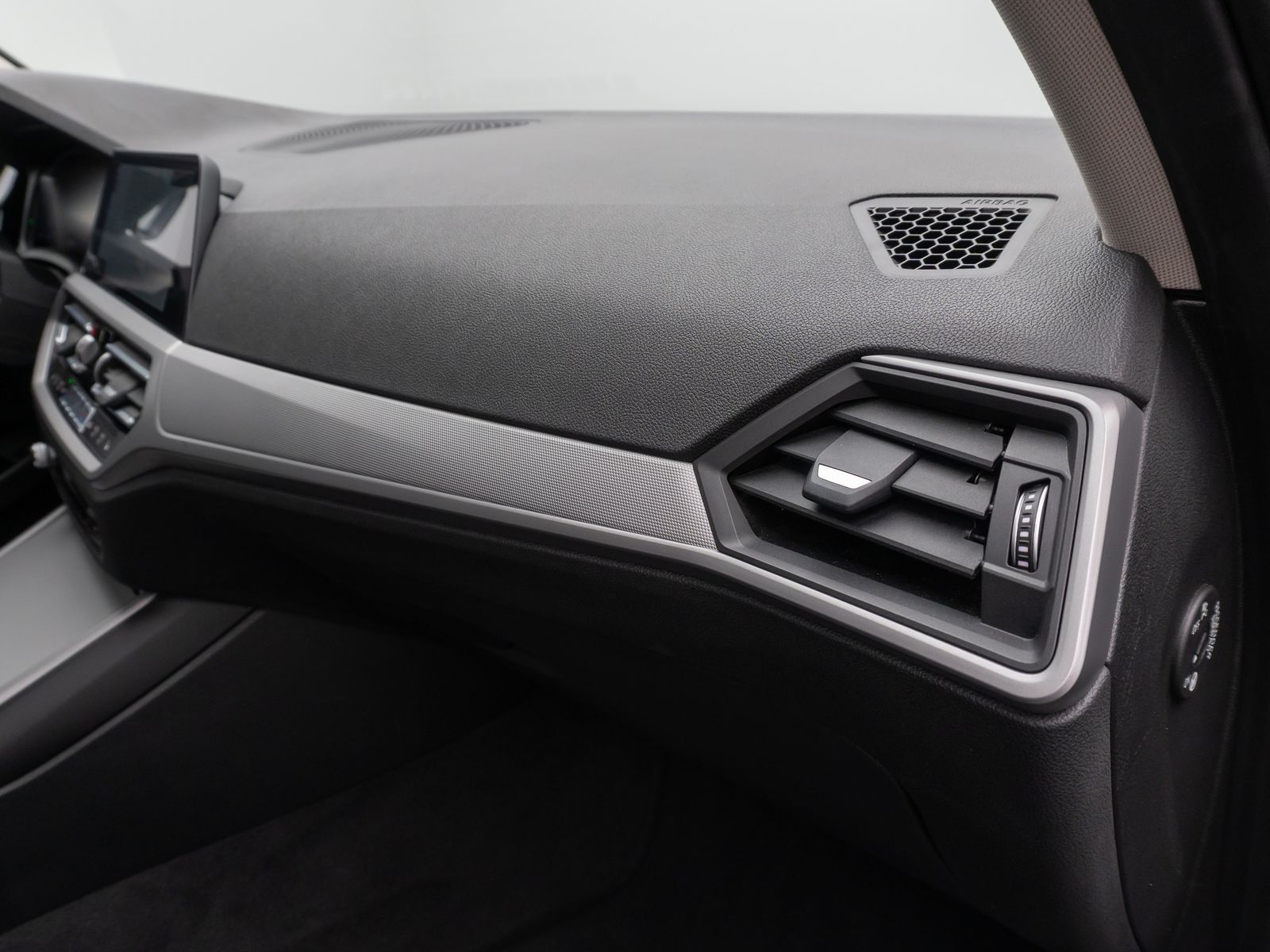 BMW 320d Advantage - Samsaru's Car Outlet