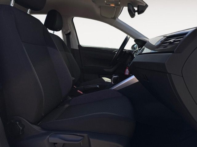 Volkswagen Polo VI 1.0 TSI DSG Life - Samsaru's Car Outlet