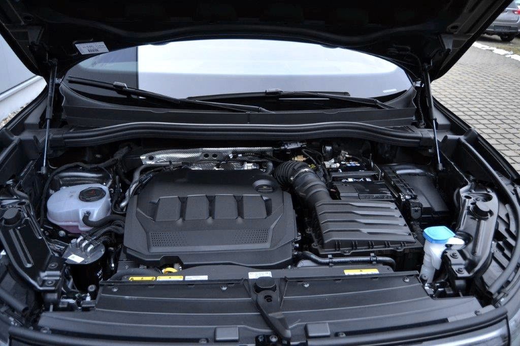 Volkswagen Tiguan 2.0 TDI 4Motion R-Line, Vollausstattung!