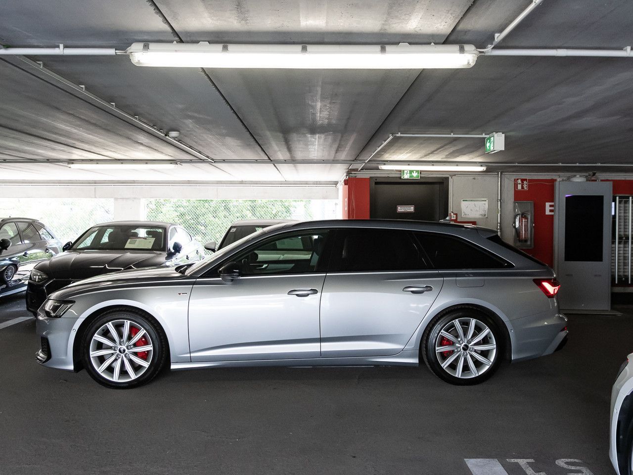 Audi A6 Avant 55 TFSI e quattro S line AHK HeadUp