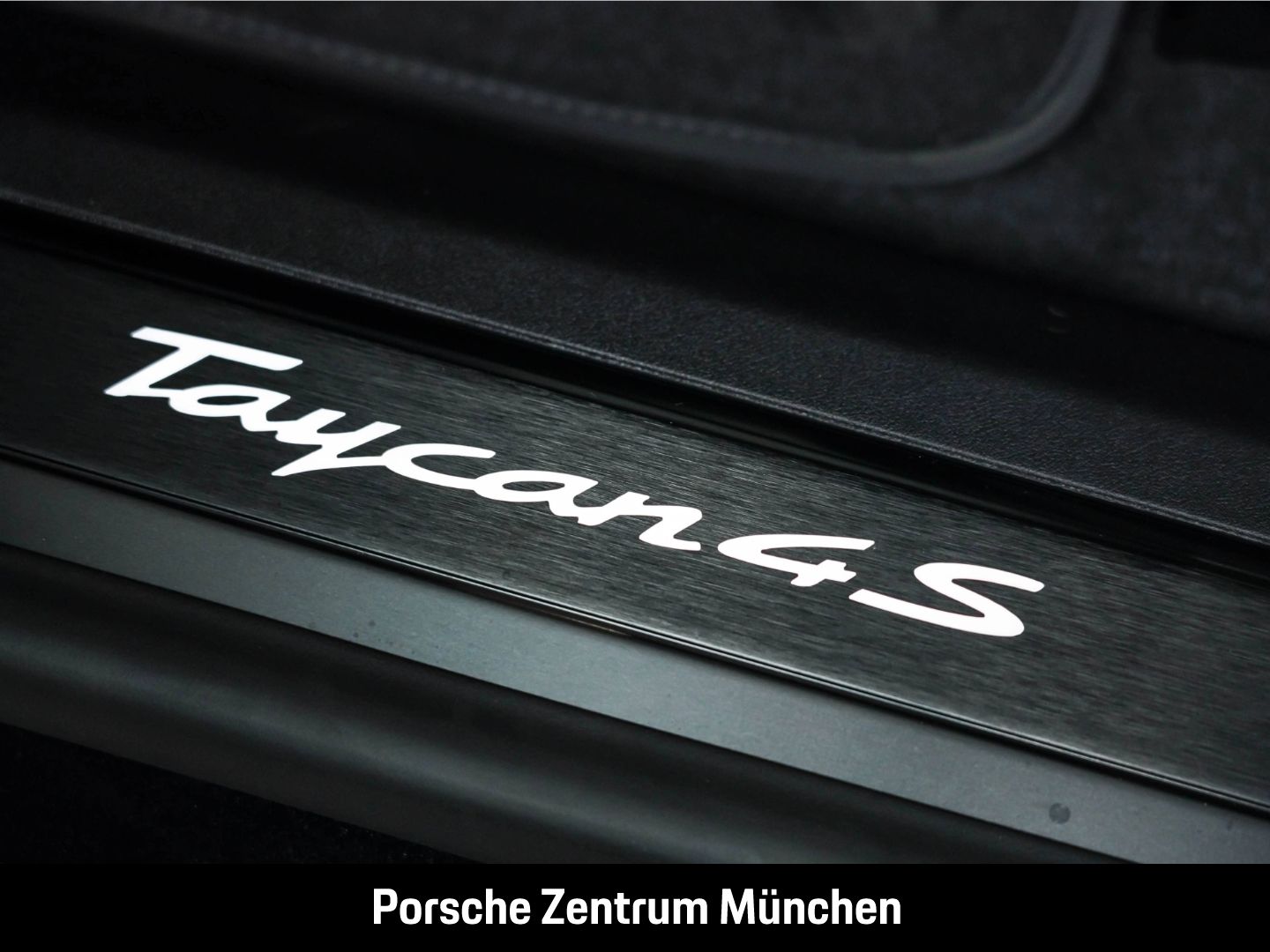 Porsche Taycan 4S Cross Turismo InnoDrive Surround-View