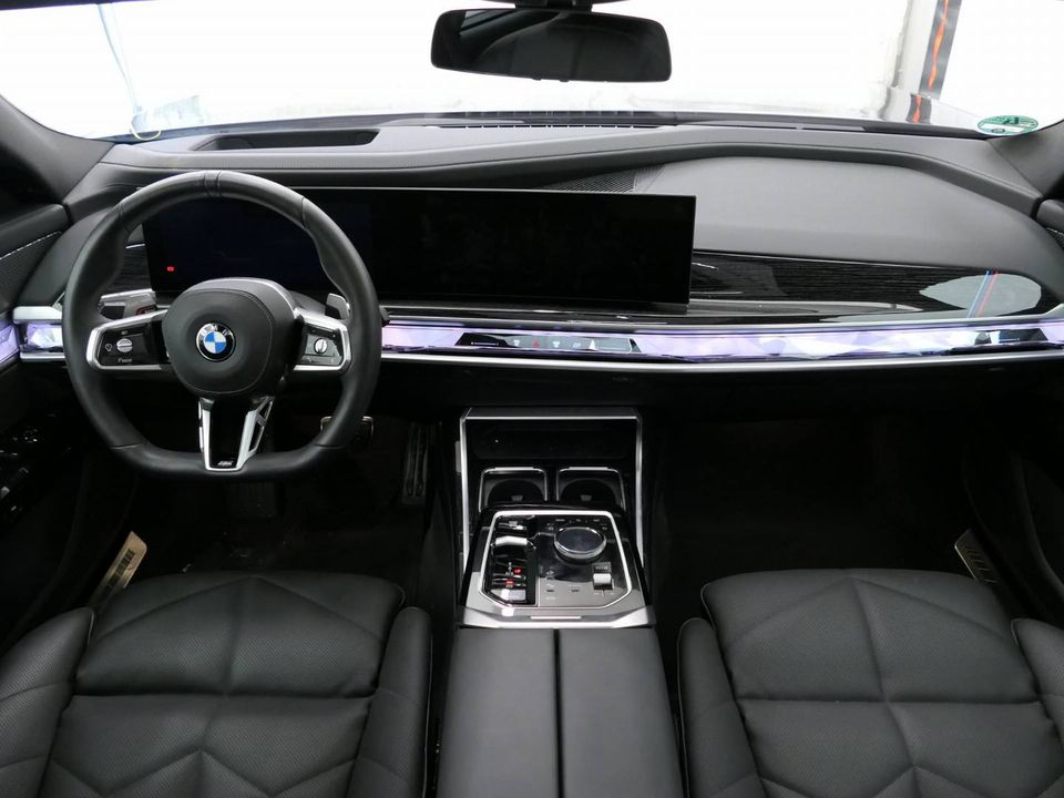 BMW 740d xDrive M Sportpaket*Standhzg*Pano*DAPro*B&W