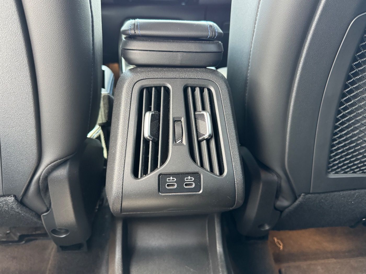 BMW X1 xDrive20d M-Sportpaket - Samsaru's Car Outlet