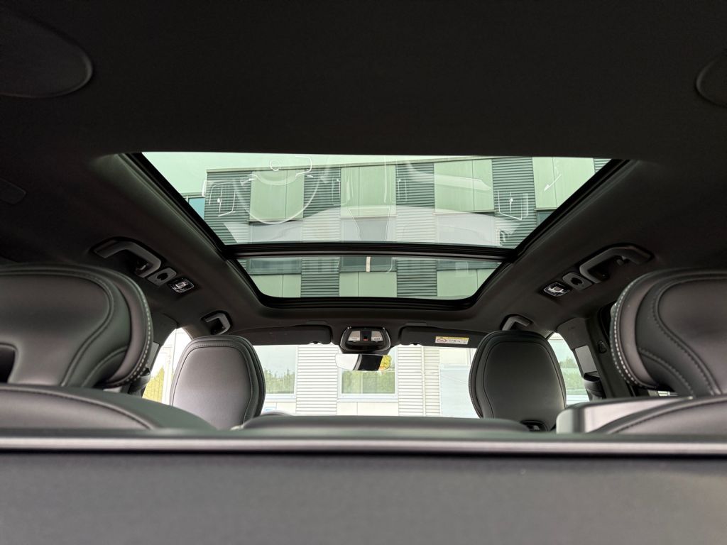 Volvo XC60 T6 AWD Plug-in Hybrid Ultra Black Edition 3