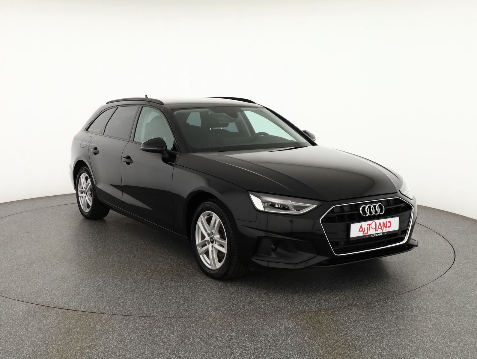 Audi A4 Avant 30 TDI S-Tronic - Samsaru's Car Outlet