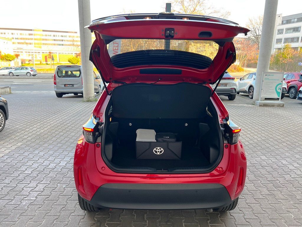 Toyota Yaris Cross 1.5 E FWD Teamplayer KlimaA,LED,Navi