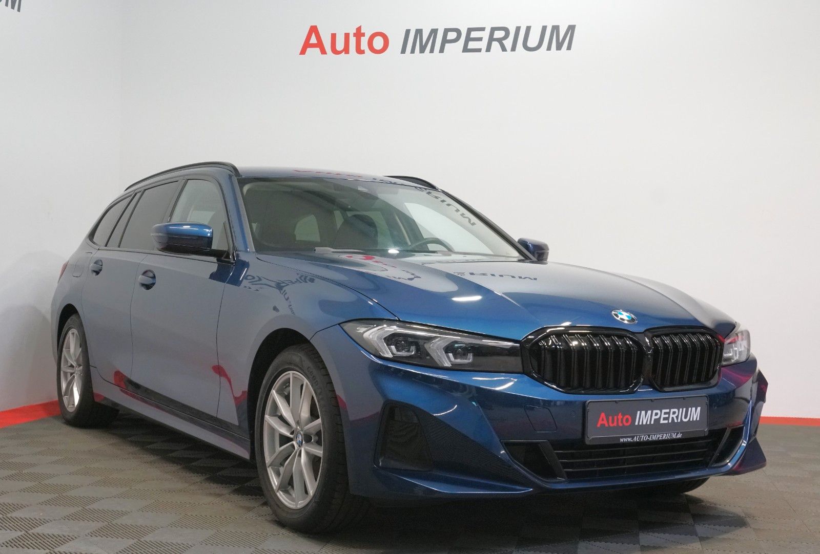 BMW 320 d xDrive Touring - Samsaru's Car Outlet