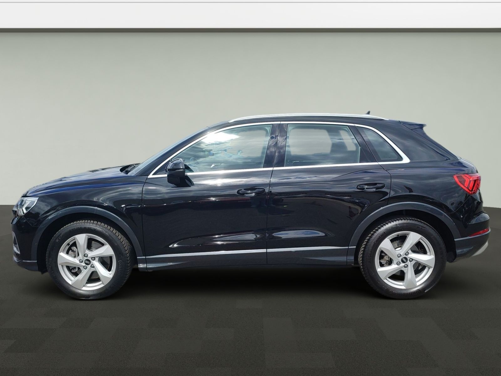 Audi Q3 advanced 40 TDI quattro - Samsaru's Car Outlet