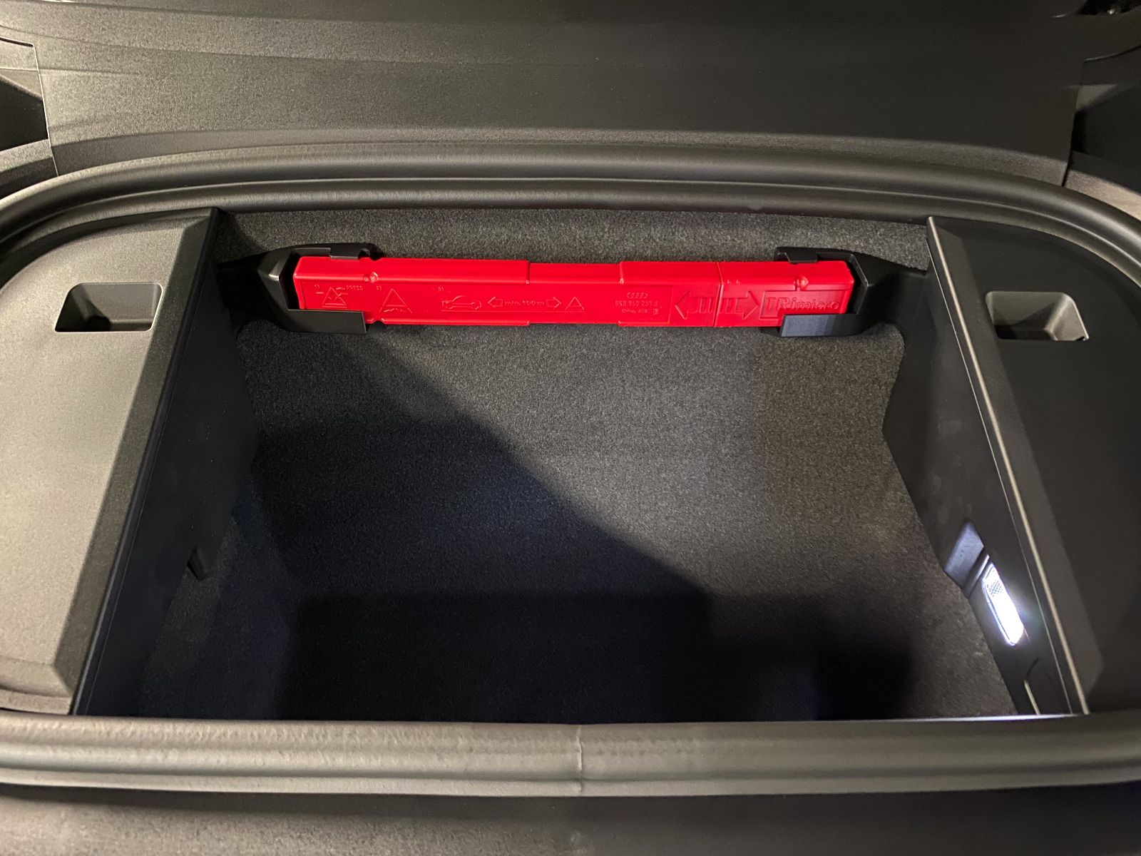 Porsche Taycan 4S Cross Turismo | Hinterachslenkung |