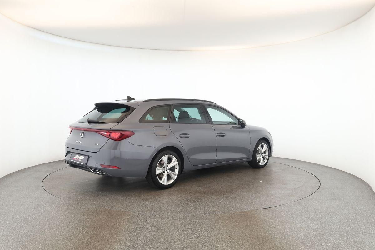 Seat Leon Sportstourer 2.0 TDI DSG FR LED Nav Kam AHK