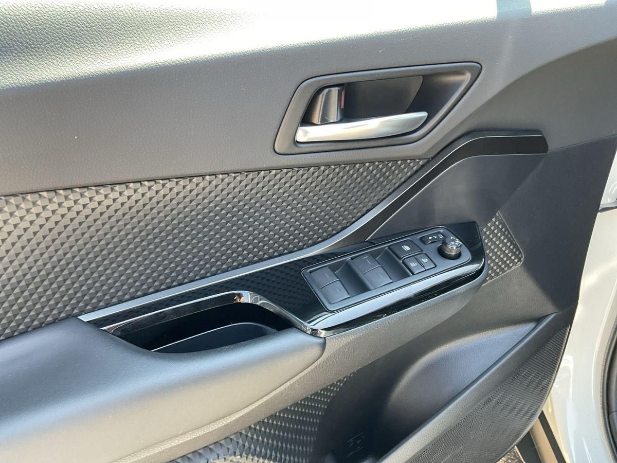 Toyota C-HR HYBRID - Samsaru's Car Outlet