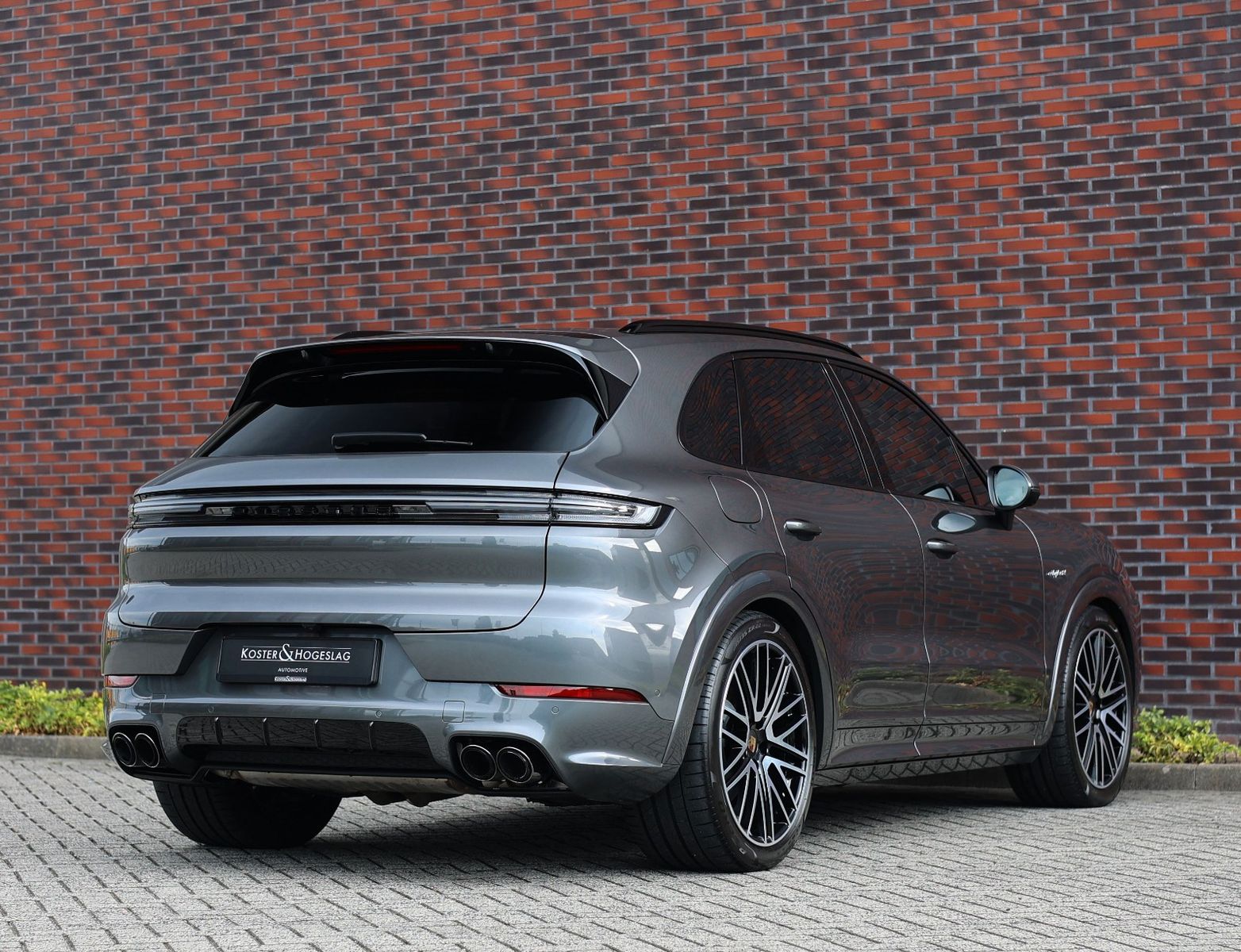 Porsche Cayenne E-Hybrid | Pas.Display - Pano - AHK