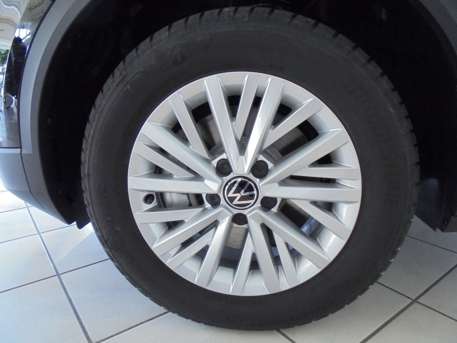 Volkswagen T-Roc TDI DSG Life - Samsaru's Car Outlet