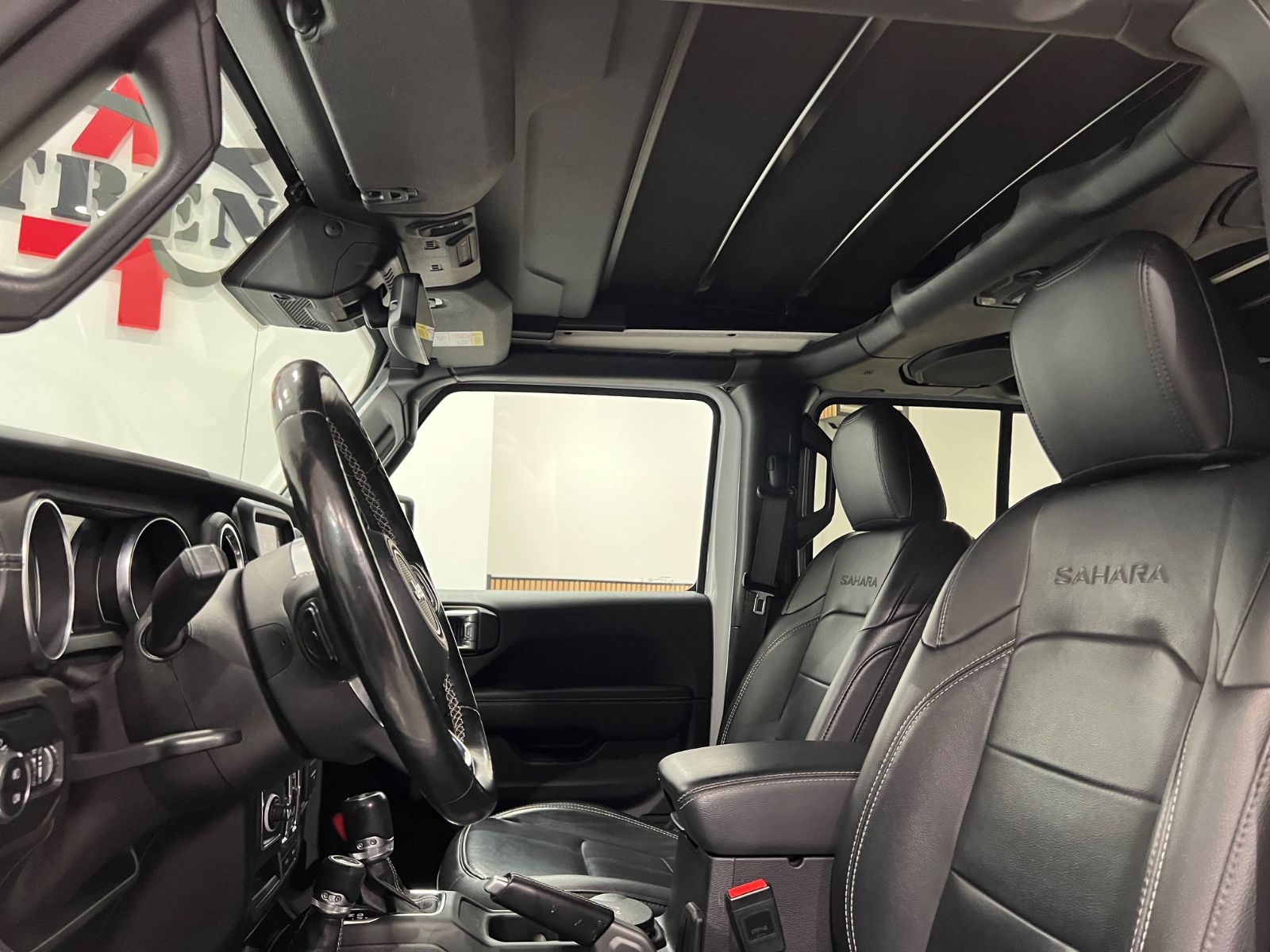 Jeep Wrangler Unlimited Sahara Softtop Sky One-Touch