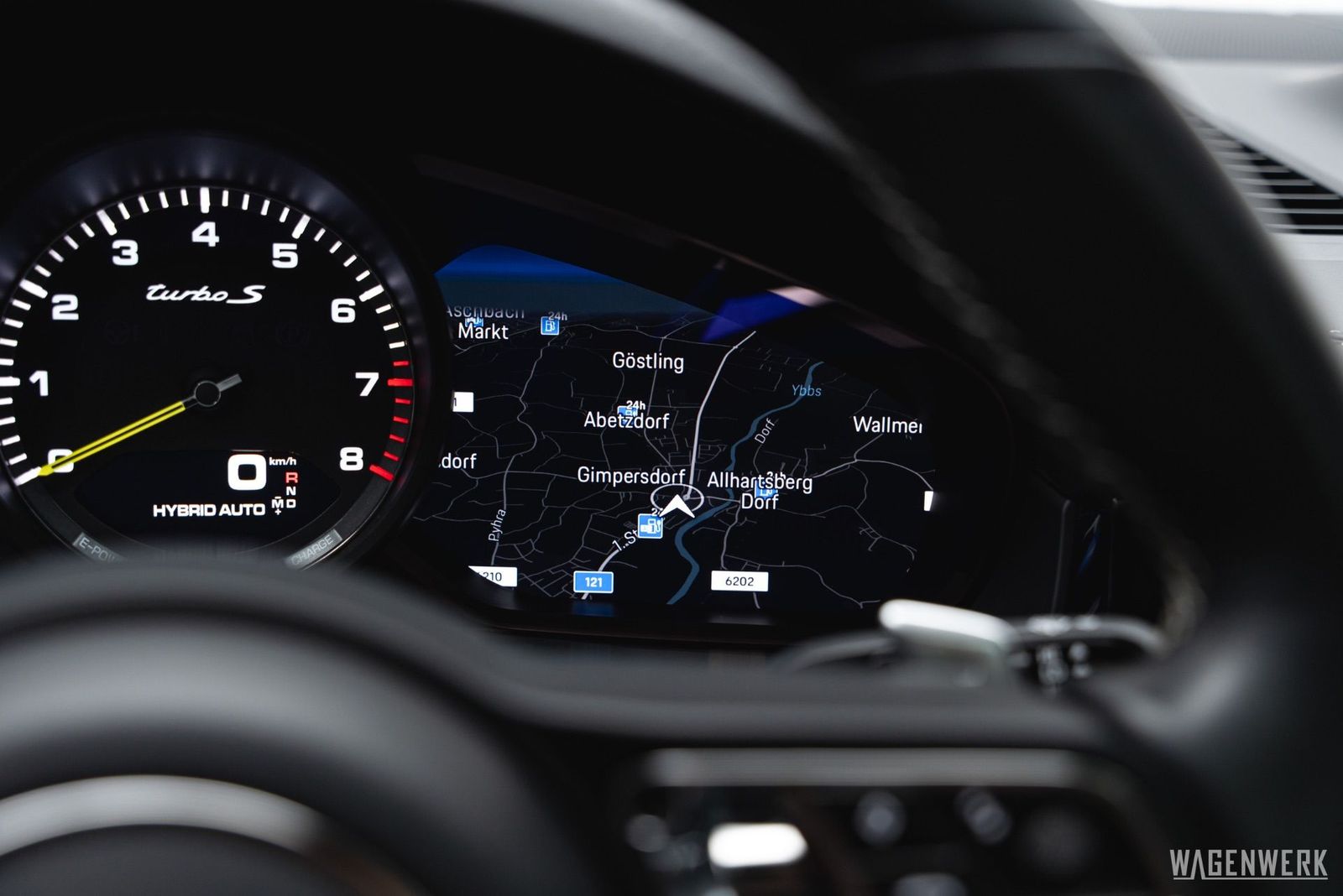 Porsche Cayenne Coupé Turbo S E-Hybrid MASSAGE AHV INNOD