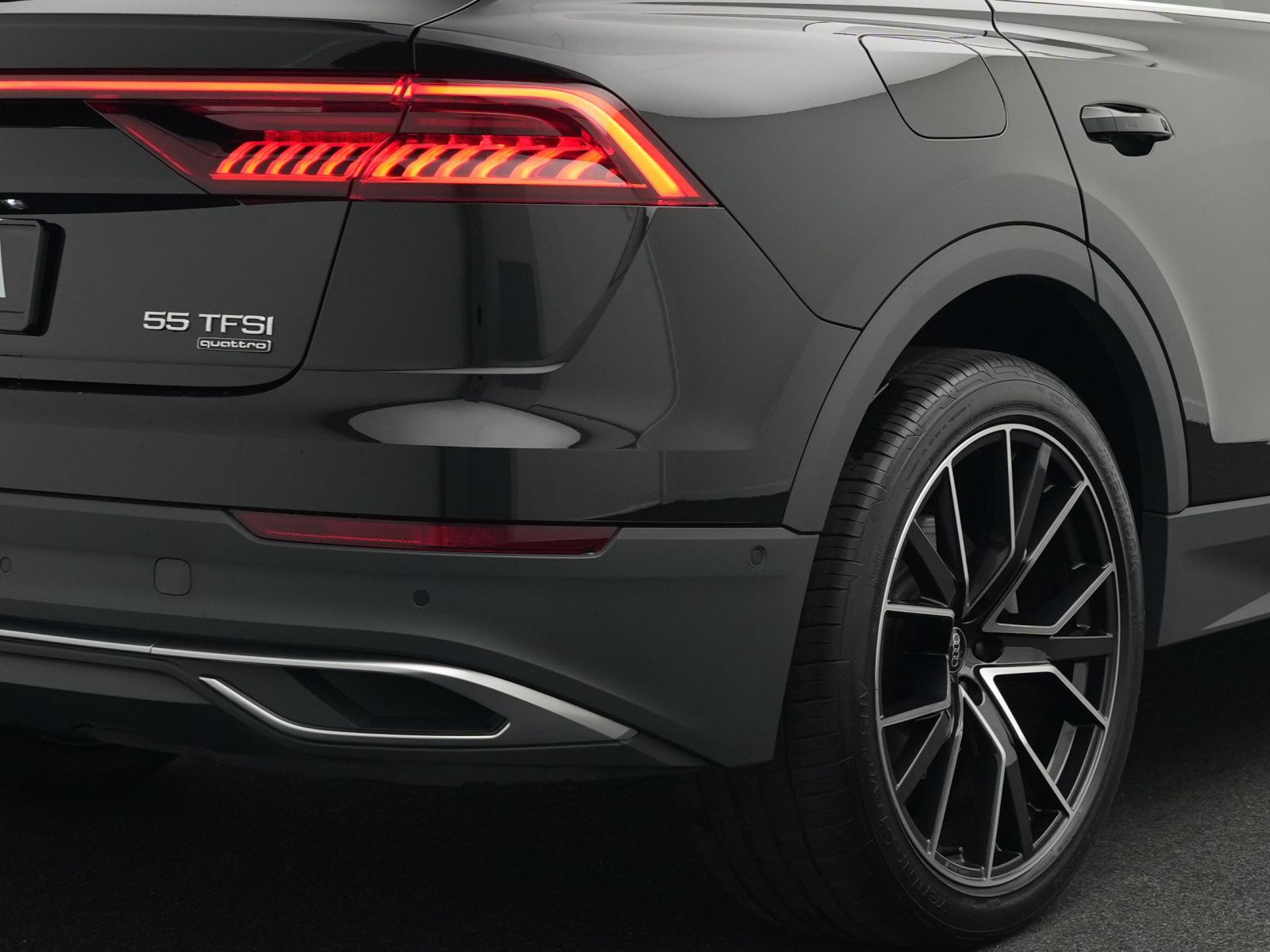Audi Q8 55 TFSI quattro tiptronic 2x S line