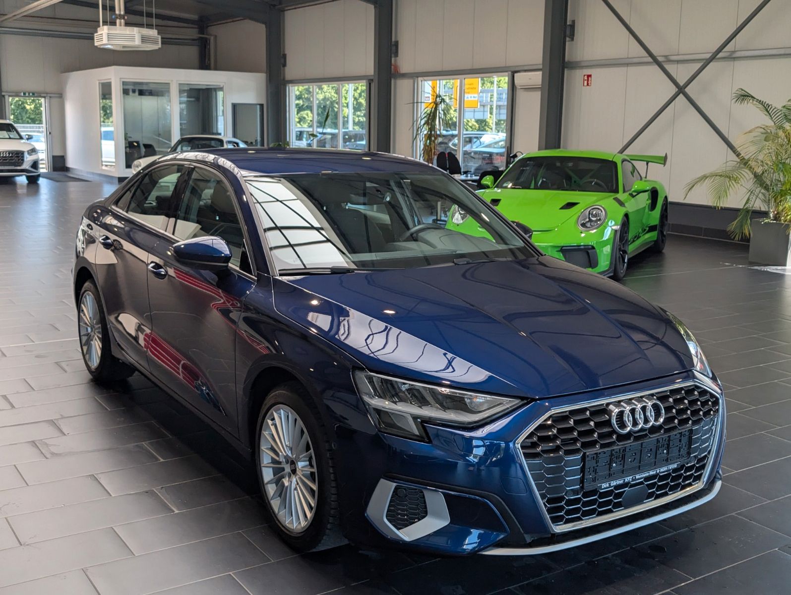 Audi A3 30 TFSI Limousine S tronic advanced - Samsaru's Car Outlet
