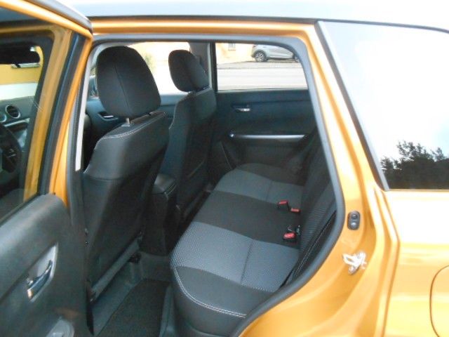Suzuki Vitara 1.5 DUALJET Hybrid Comfort AGS Allgrip - Samsaru's Car Outlet