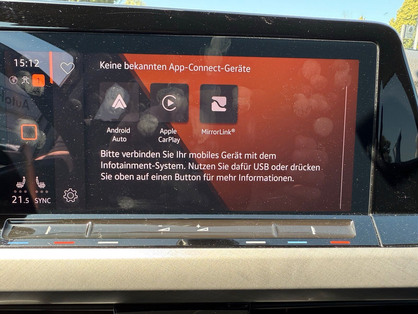Volkswagen 1.5 eTSI Life - Samsaru's Car Outlet