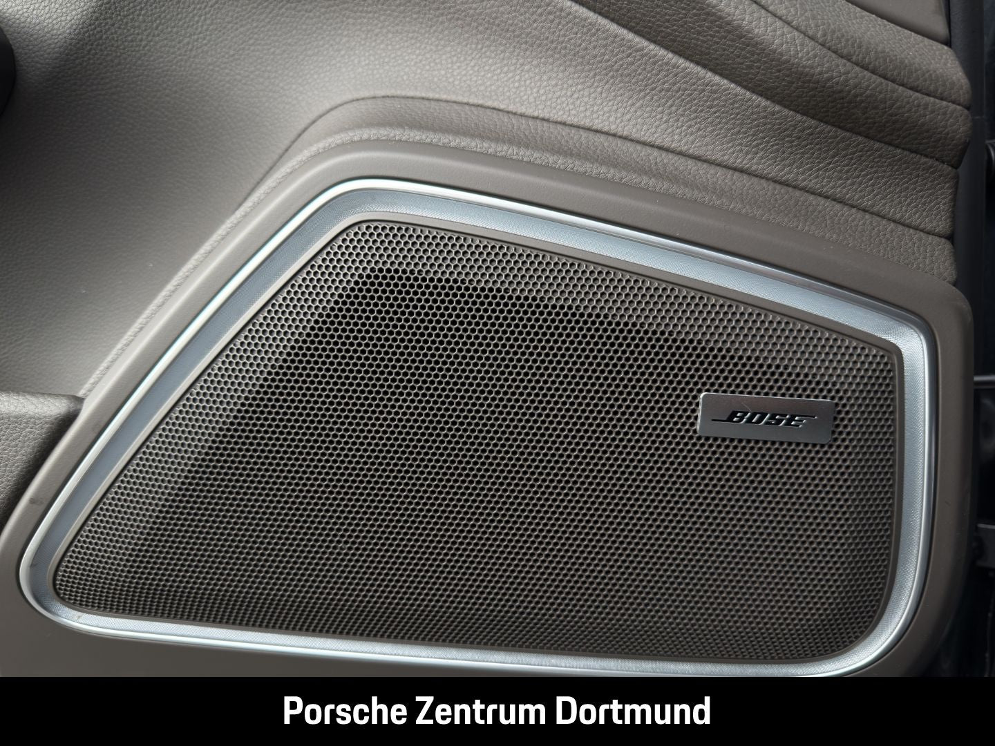 Porsche Panamera 4 E-Hybrid Sport Turismo Platinum Editi