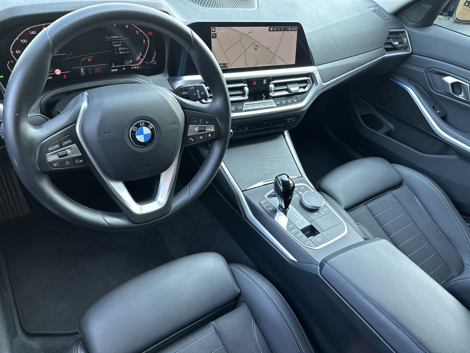 BMW 320d Touring Sport-Line - Samsaru's Car Outlet