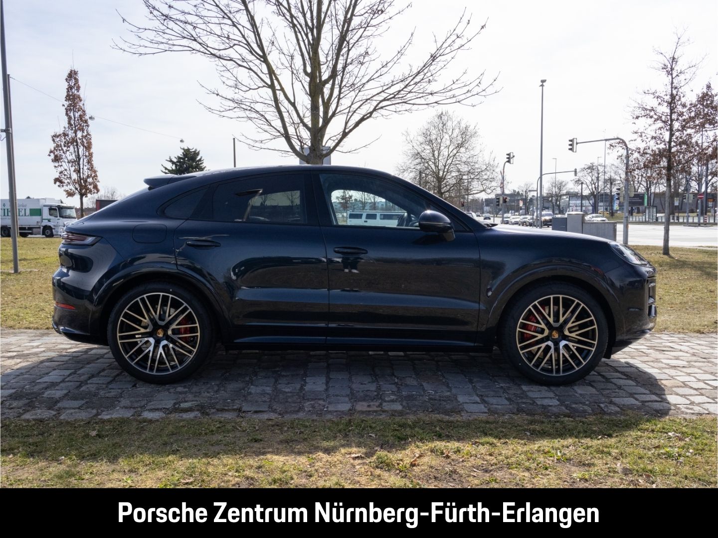 Porsche Cayenne S Coupe AHK Luftfeder HD-Matrix InnoDriv