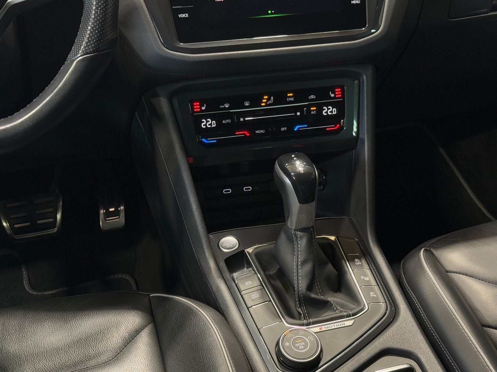 Volkswagen Tiguan R-Line 2.0 TDI DSG 4M - Samsaru's Car Outlet