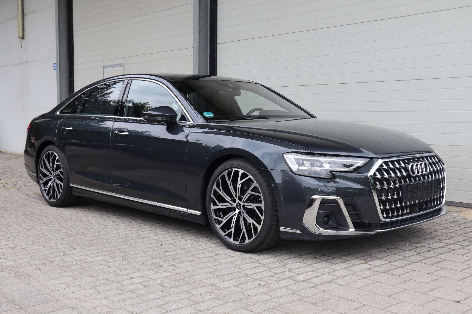 Audi A8 55 TFSI exclusive - Samsaru's Car Outlet