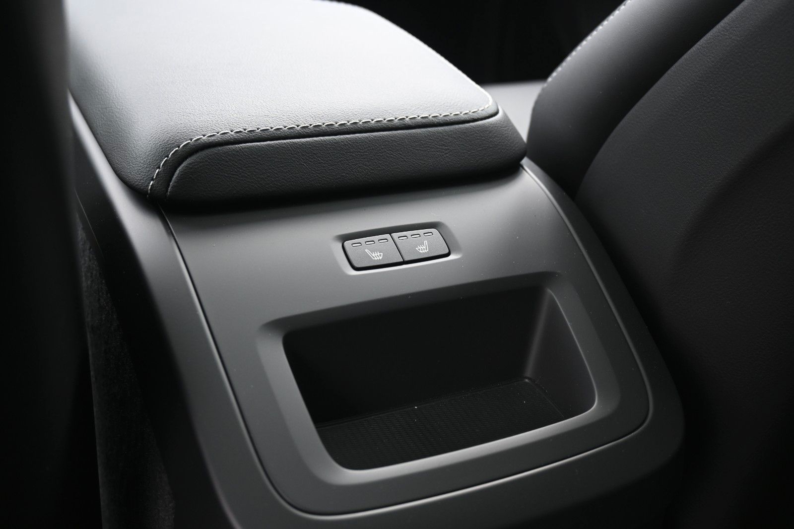 Volvo XC60 T6 RC AWD Plus Black Edition*360°*ACC*AHK