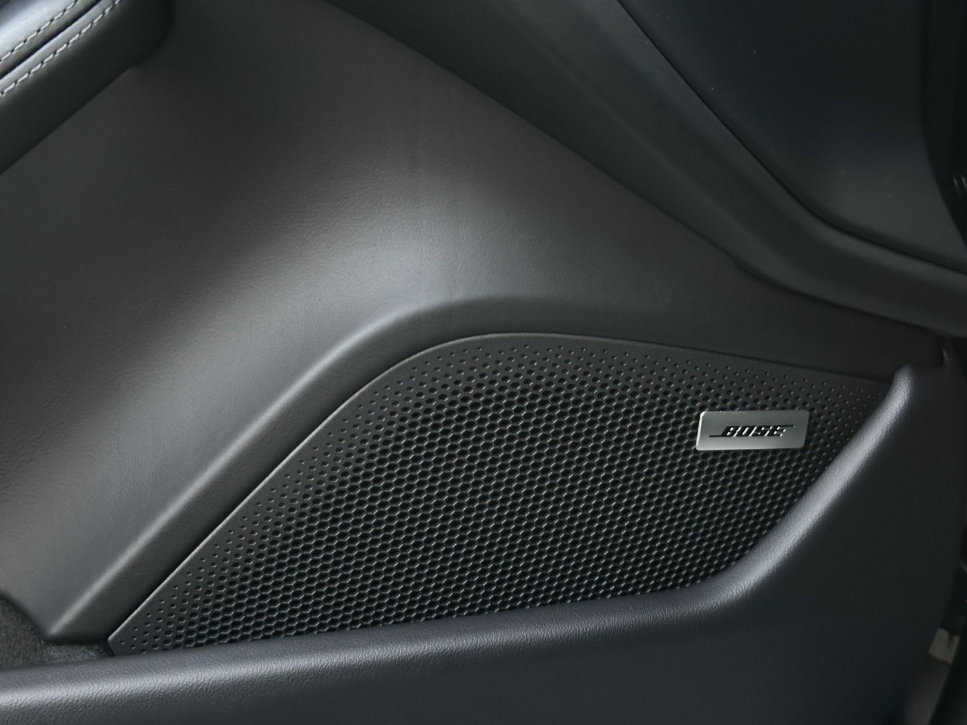 Porsche Taycan 4 Cross Turismo BOSE Soft-Close PANO