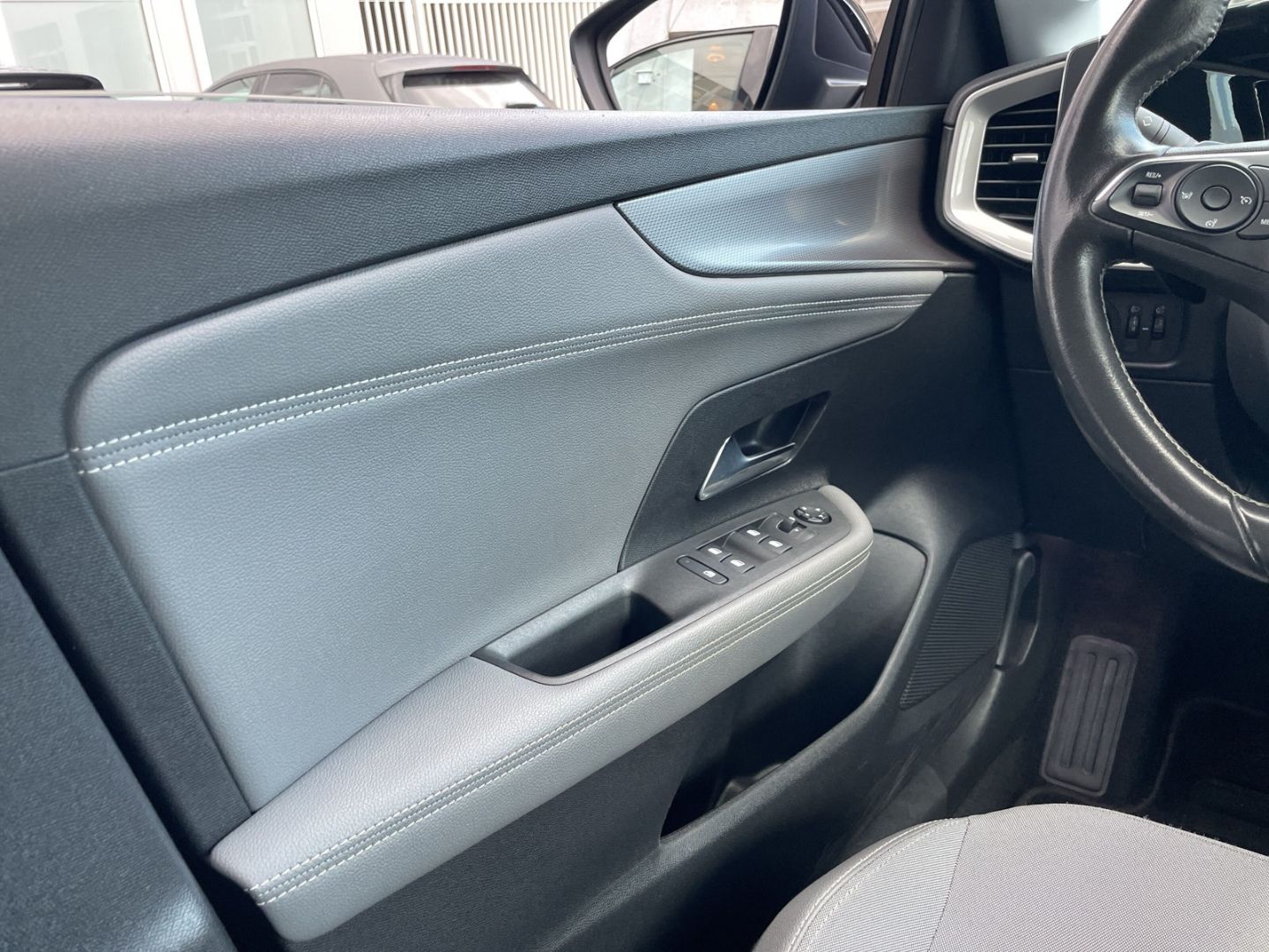Opel Mokka Elegance - Samsaru's Car Outlet