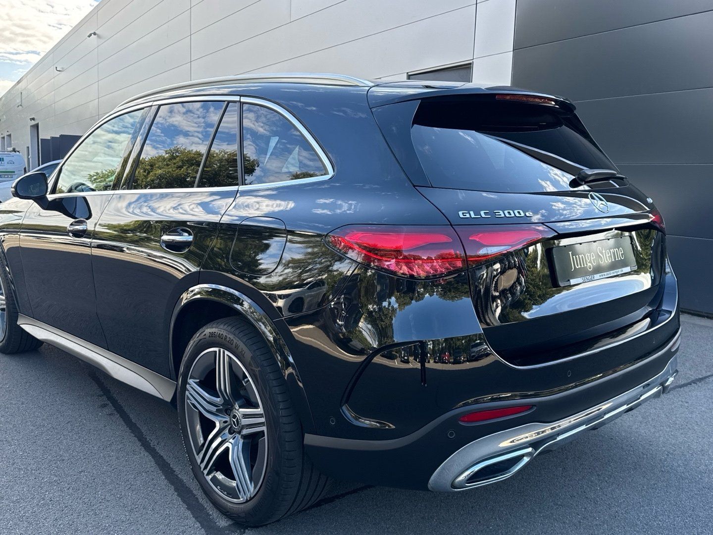 Mercedes-Benz GLC 300 e 4M AMG Panorama Airmatic AHK DigitalL.