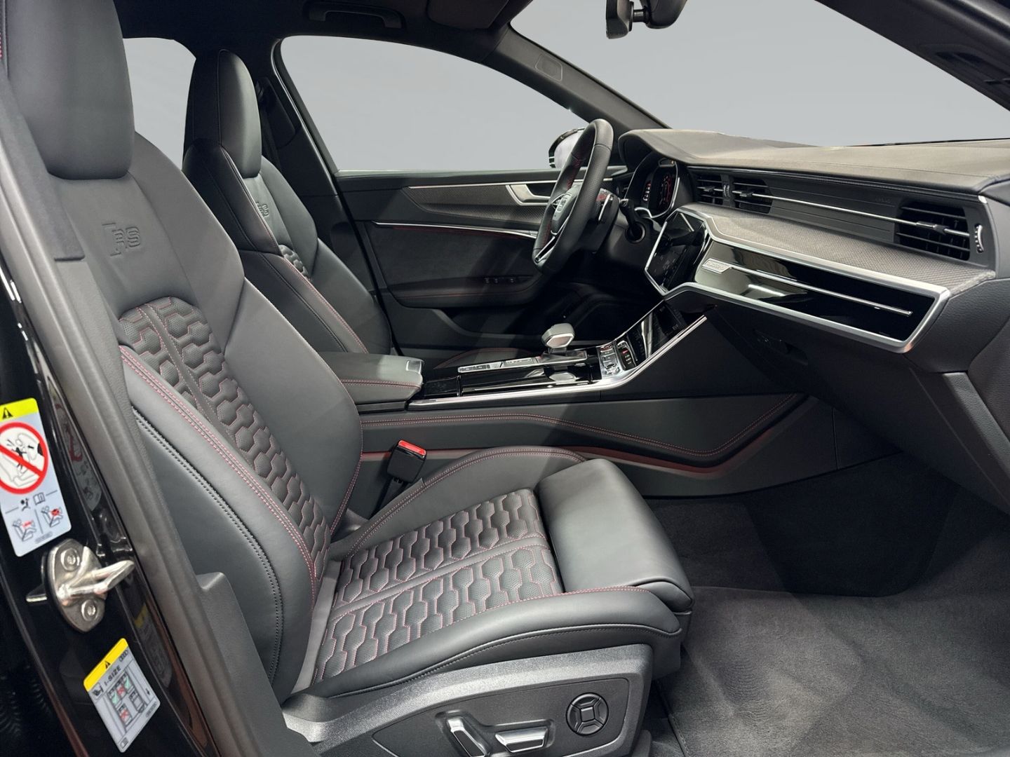 Audi RS6 Avant qu tiptro 360°+AHK+Keramik+Pano+Sthz