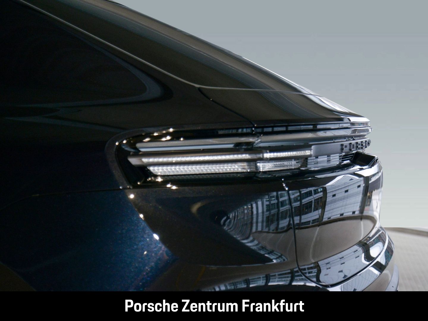 Porsche Macan 4 Surround-View InnoDrive LED-Matrix