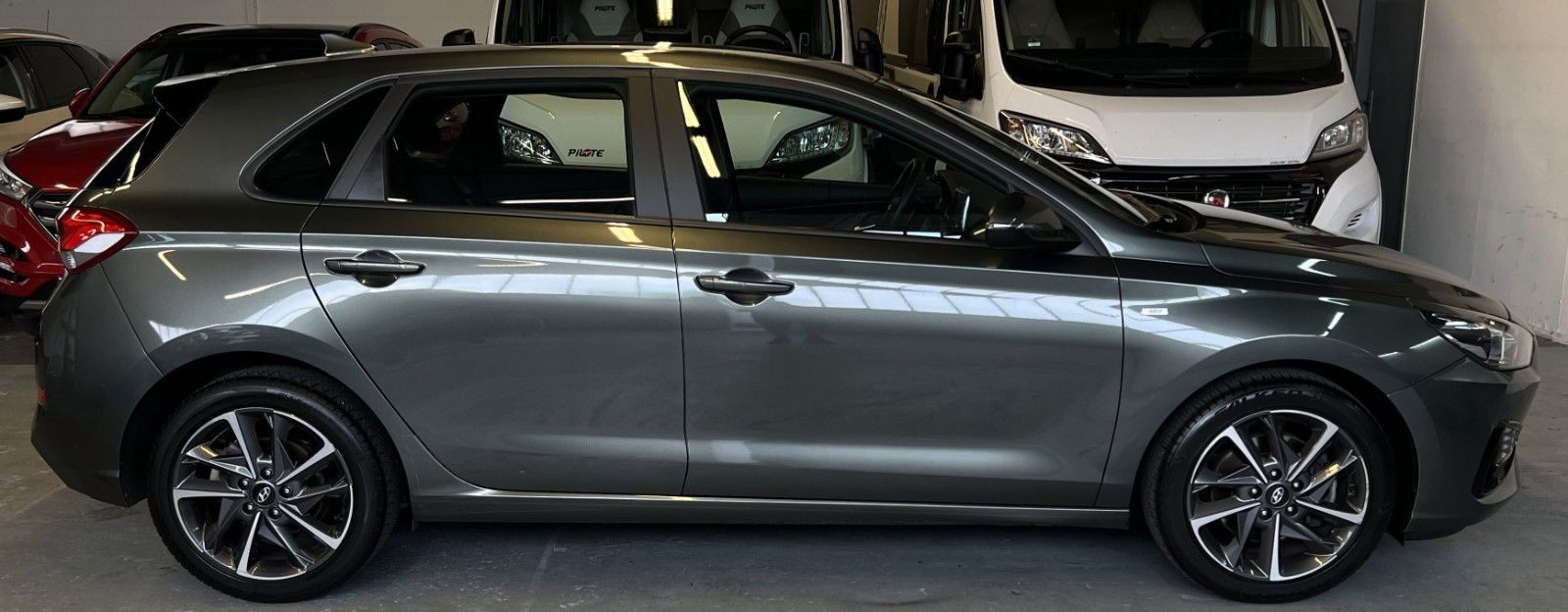 Hyundai i30 Trend T-GDI - Samsaru's Car Outlet